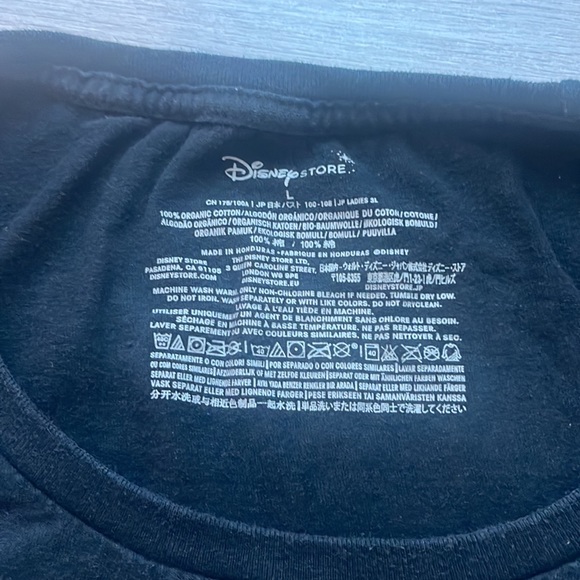 Disney Store Mickey Mouse Tshirt - Picture 3 of 3